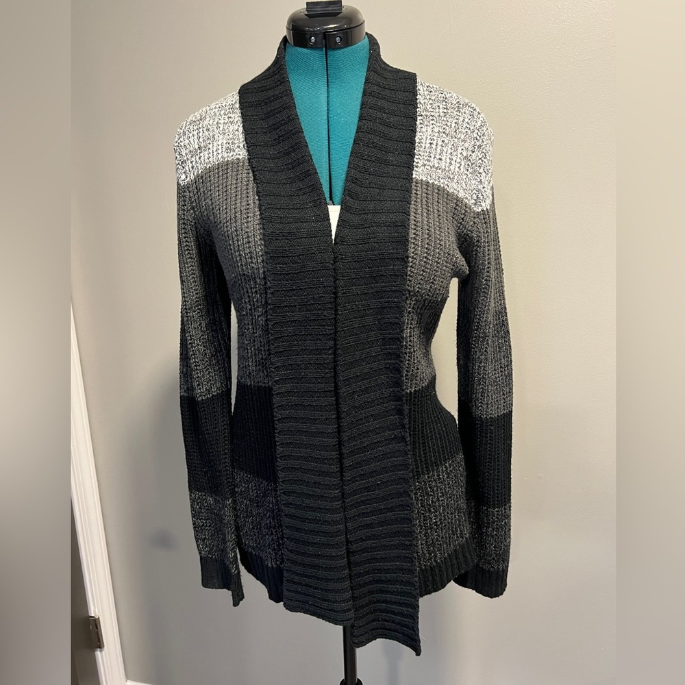 Jason Maxwell woman’s cardigan